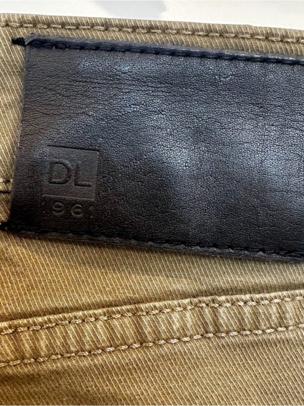 DL1961 Slim Men’s Jeans in Khaki with Black Patch